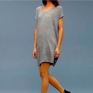 Aritzia Wilfred Free Relaxed knit Pockets Sweater Dress Size Large
